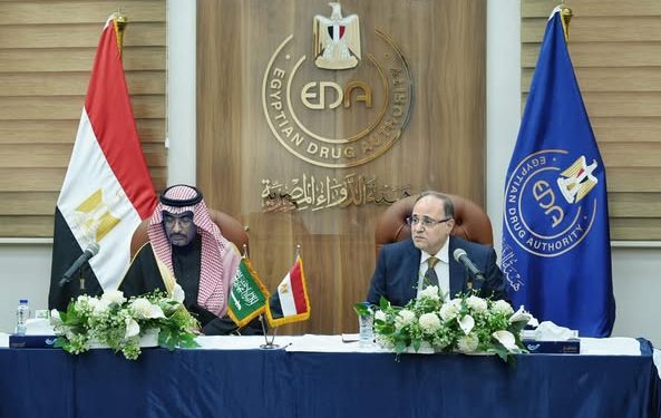 رئيس هيئة الدواء المصرية يبحث مع وزير الصناعة والثروة المعدنية السعودي سبل التعاون المشترك