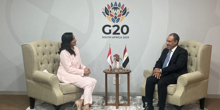 وزير الخارجية يلتقي وزيرة خارجية كندا على هامش قمة مجموعة العشرين بـ جوهانسبرج