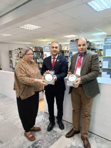 وفد مؤسسة رسالة السلام العالمية يهدي مكتب جامعة موسكو الاتحادية إصدارات المفكر العربي على الشرفاء