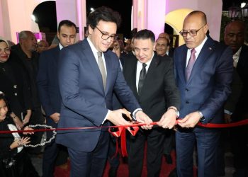 وزير الثقافة يفتتح “قصر ثقافة الغردقة” بعد تطويره ورفع كفاءته ويعلن إطلاق منصات “Cultural Café” الرقمية