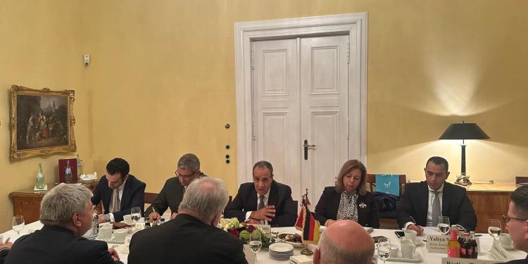 وزير الخارجية يلتقي مجموعة الصداقة البرلمانية المصرية الألمانية في البوندستاج