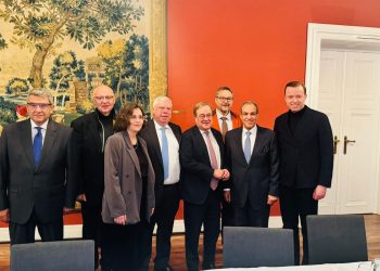 وزير الخارجية يلتقي مع أعضاء لجنة العلاقات الخارجية بالبرلمان الألماني