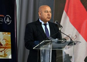 الفريق كامل الوزير وزير الصناعة 