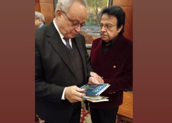 رئيس مكتبة الإسكندرية يشيد بمؤلفات المفكر علي الشرفاء وينضم لمؤسسة رسالة السلام