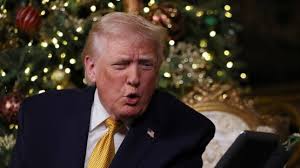 اعترافات ترامب بتناول جرعات عالية من الأسبرين والسبب كدمات على يديه