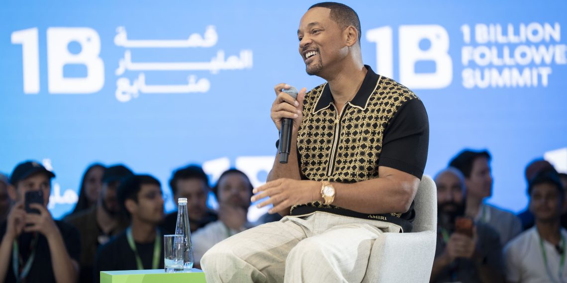ويل سميث في قمة المليار متابع 2026: المجتمعات المستقبلية يجب أن تُبنى حول الإنسان