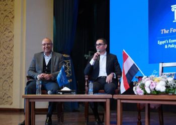 وزير الاستثمار و التجارة الخارجية يشارك في جلسة نقاشية بالجامعة الأمريكية حول “الرؤية الاقتصادية والقيادة الاستراتيجية