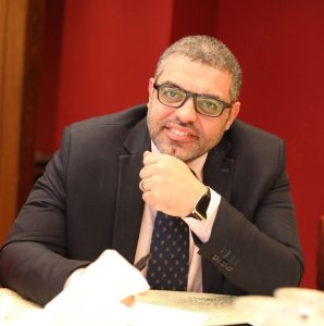 الكاتب الصحفي محمد الشنتناوي 