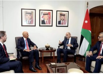 الصفدي وباراك يؤكدان ضرورة الانسحاب السلمي لقوات قسد من حلب