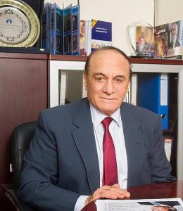 اللواء سمير فرج يتسلّم درع صحيفة «لوموند» تقديرًا لمسيرته كأول محلل استراتيجي عسكري عربي
